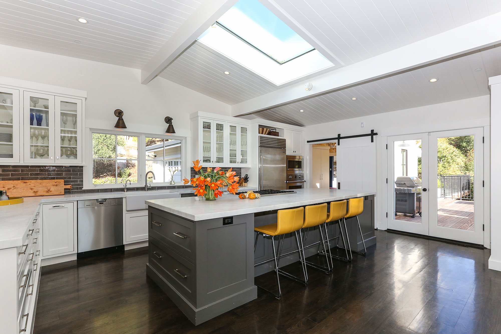 canyon house kitchen with island seating